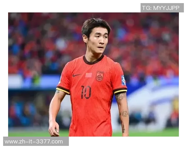 国足球星比赛中遭遇严重断腿意外全场震惊队友泪洒赛场引发全民关注